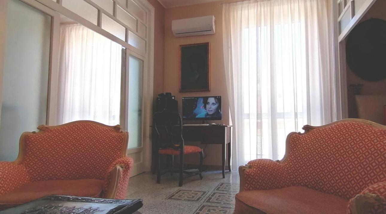 Luxury Suite Vitruvio 55 Formia Exterior photo