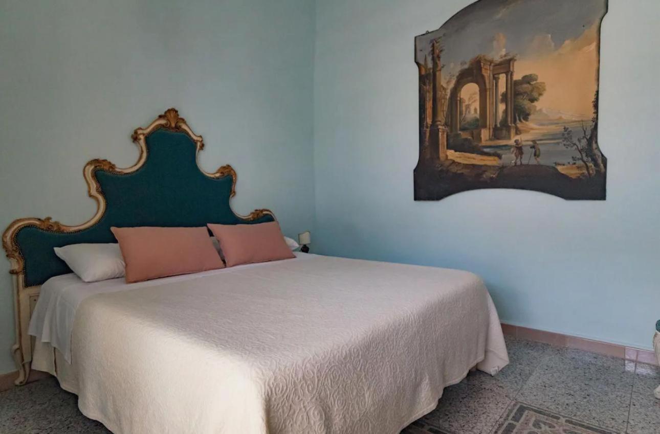 Luxury Suite Vitruvio 55 Formia Exterior photo